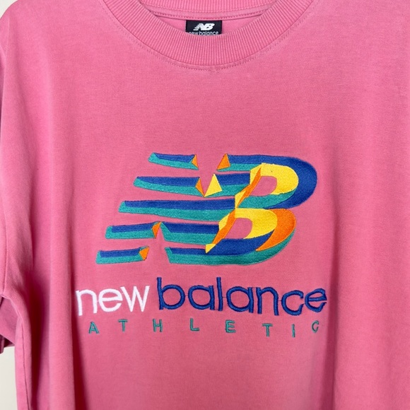 Vintage New Balance Embroidered Tshirt - Picture 2 of 13
